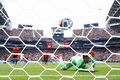 【W杯】ベルギーの“最強守護神”を打ち破った衝撃ゴラッソに「クルトワでも止められないのか」SNS騒然