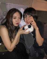 鈴木愛理、ダンサー・宍戸叶多との“仲良しオフショット”に反響「美人！」「可愛すぎる」「美女ふたり」