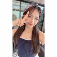 NiziU・マユカの仲良し“ピースショット”＆楽しげな動画に称賛の声「安定に可愛いです」