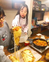 みきママ『晩御飯はコストコ風ピザです～！！』