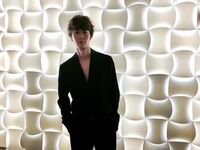 「氷魚くん、、、胸元エロい」宮沢氷魚の色気溢れるブラックコーデショットにファン悶絶