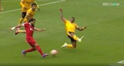 一体、どこを通した！？速すぎてリプレイじゃないと見えない　相手DF3人をブチ抜いた！“エジプトの王”サラーが完璧すぎるラストパスを決める瞬間