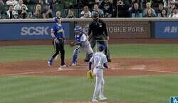 一体、何が起きた？ 佐々木朗希、たった3球で“まさかの光景”「ヤバすぎ」「すげえええ」”60発男”の三振リアクションが話題に「ドン引きやん」