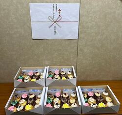  小川菜摘、千秋楽を前に夫・浜田雅功から差し入れ「いよいよ明日千秋楽」 