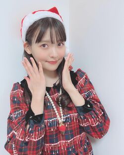 上坂すみれ、サンタ帽姿のオフショットに「今日も優勝」「ビジュ爆発」とファン沸騰