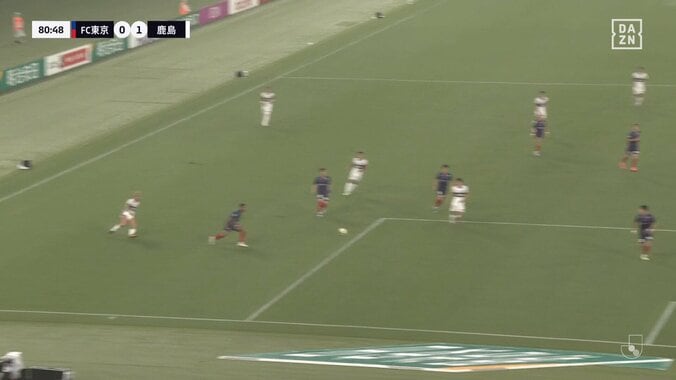 「すごいところ通した」鈴木優磨、どんぴしゃ過ぎる“ワンタッチピンポイントクロス”が話題沸騰「脱帽だわ」「なんでもやれるんやな」超絶コントロールパスで決勝点アシストの瞬間 5枚目