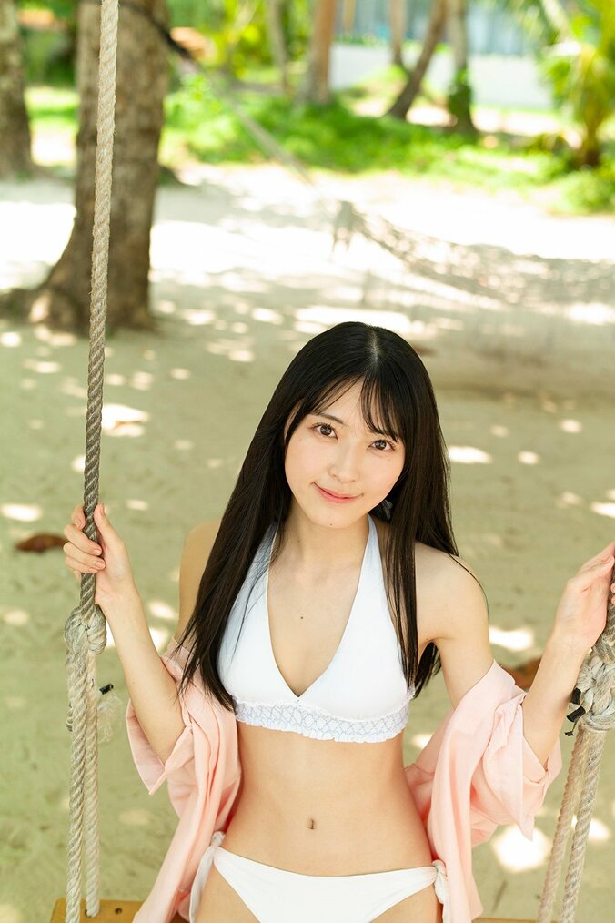 “スマイル天使”AKB48佐藤綺星、水着やランジェリーでの撮影にも初挑戦 1st写真集が2026年1月28日発売へ 1枚目