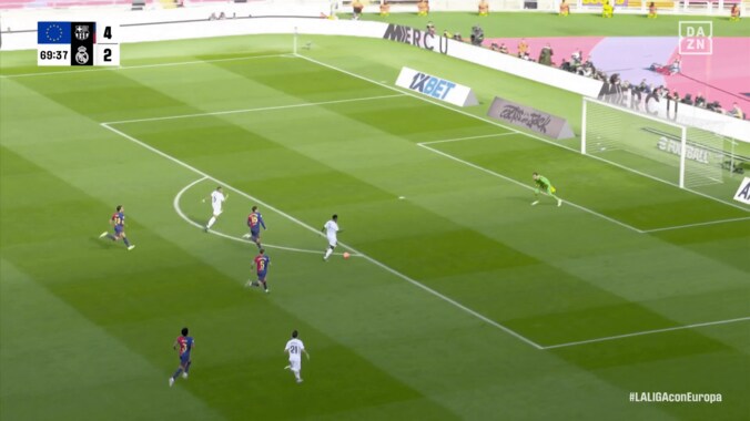 クラシコで衝撃の６秒ゴラッソ！ エンバペが“神速カウンター”でハットトリック＆新記録達成「スピードおかしい」「ゲームみたい」 3枚目