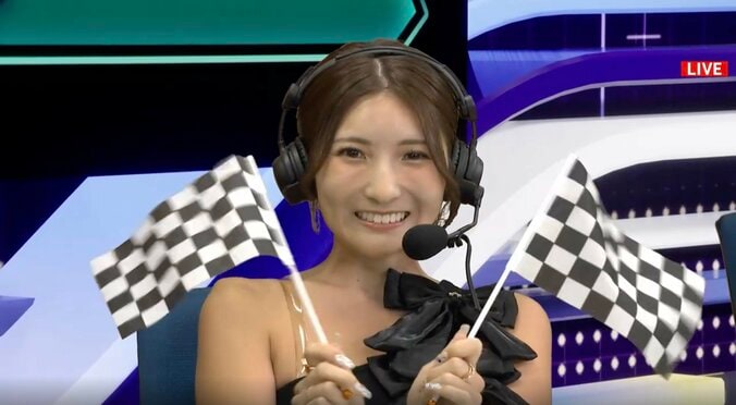 “軽トラ女子”で話題のグラドル・三田悠貴、“肩見せ”黒ドレス姿に反響「めっちゃ綺麗」「似合っていて素敵」 3枚目