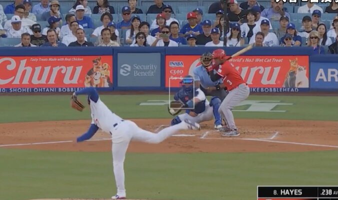 【写真・画像】捕手が捕れない！？ 大谷翔平の剛速球で“異変”「すげえ…」160キロ“内角ズバン”→打者の体勢がおかしくなる「エグいな」　1枚目