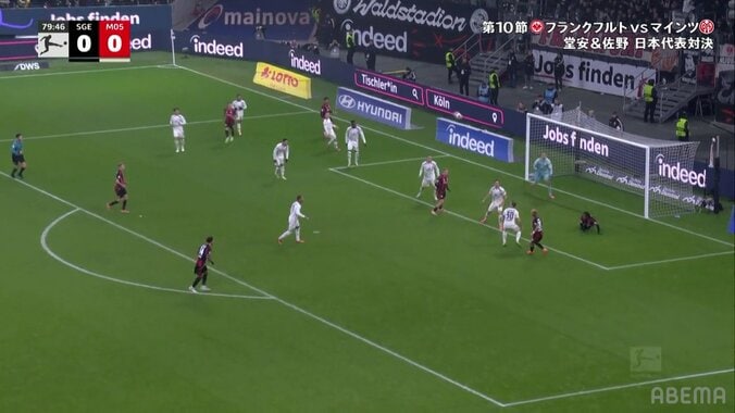 「メッシかよ」堂安律、DF2枚を割る“ド真ん中突破”からひとり完結スーパーゴラッソ「異次元の動きやん」超低重心の守備破壊ドリブルが衝撃 3枚目