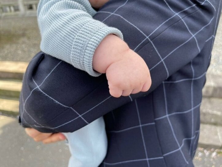 薬丸裕英、孫のお宮参りを報告「泣かずにお利口でした」