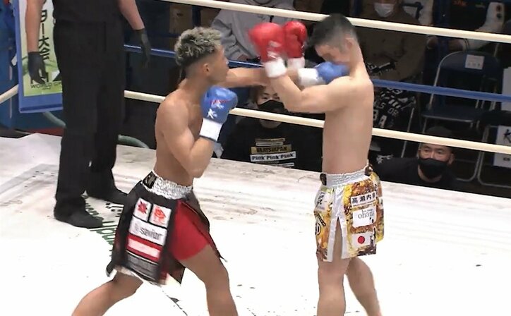 セコンドの1Rタオル投入に「えっ?」選手愕然… よもやのTKO決着も陣営判断を支持する声