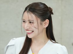 美人ラウンドガール、長澤まさみのモノマネを披露し絶賛の声「かわいい」「似てる」
