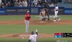 早く行けよ！ 大谷翔平に“イライラ”… まさかの展開「どうした？」「マジかw」 エ軍守護神に“異変”→走者・大谷を嫌がって“故意ボーク”