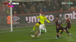 「謎の決定力w」ウルグアイ代表FWが今季プレミアリーグ初の10ゴール10アシスト達成！難易度高すぎ右足アウトサイドシュートに「ほんとに難しいゴール決めるな」