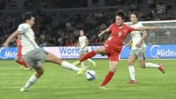 「スタッドが見えてるぞ！」北朝鮮女子MFの“足裏タックル”が膝直撃…中国ファンが憤慨「恐ろしい」「レッドカードだろ」【女子アジアカップ】