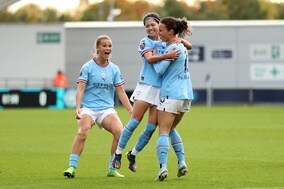 長谷川唯がマンCデビュー戦で初ゴール！　フル出場で今季初白星に貢献