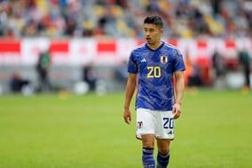 精度の高い左足、戦術理解力、球際の激しさ 日本代表の左サイドを支えるハイレベルなポリバレント・中山雄太