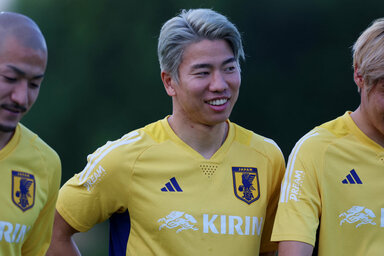 ゴン中山＆内田らレジェンドも！　浅野が報告、カタールW杯メンバーとの新旧・日本代表対決に「えぐ」「代表ロスになってたので嬉しい」