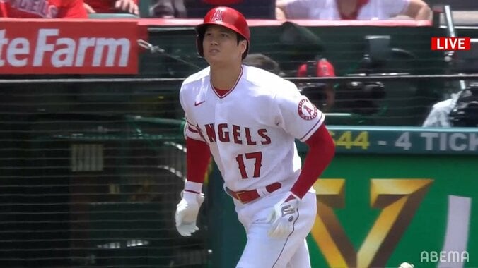 「サンデー大谷」爆誕！日曜日の3週連続第1打席弾 日本のファンには週明け早朝の“お目覚め弾”に「まさに目覚めの一発」「早起きばんざーい！」 1枚目