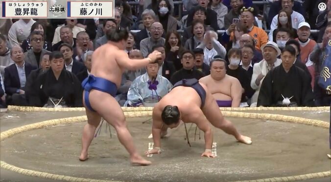 横綱・豊昇龍に土…金星の熱戦に水を差す”残念な行為”が物議「なんで投げるの？」求められる最低限のマナー 4枚目