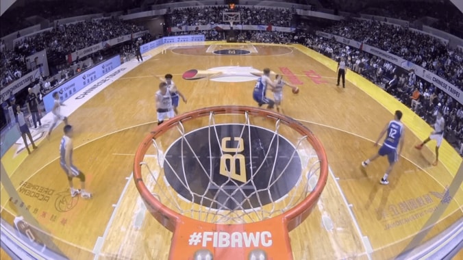 「見えてる世界が１人だけ違う」日本代表PGの“神パス”に解説陣が驚愕！「あれ通すん？」「痺れたなー」ファンも騒然【バスケＷ杯予選】 5枚目