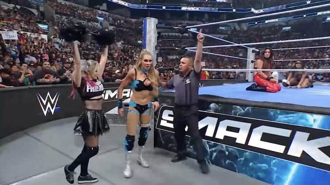 パートナーのアレクサ・ブリス（写真左）も満足げ