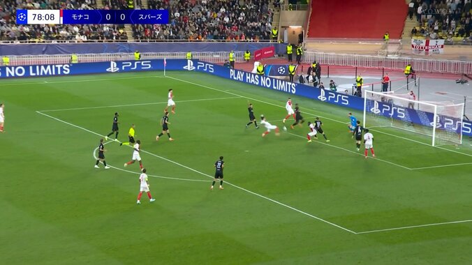 【映像】惜し過ぎるスライディングシュート