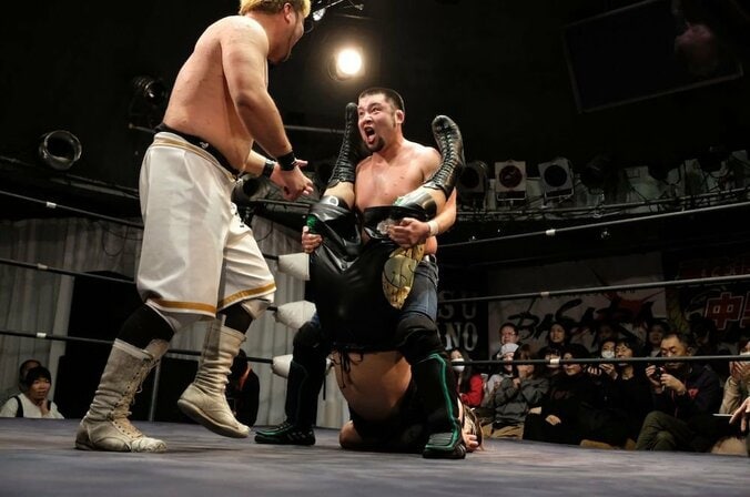 愛すべき不器用な男が猪突猛進！   BASARAの名物レスラー・関根龍一、成り上がりをかけた闘い 1枚目