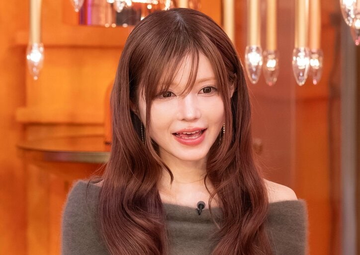 【写真・画像】2000万円ジュエリーを腕につける愛沢えみりの1歳娘に「触ったことないよ！」益若つばさ衝撃　1枚目