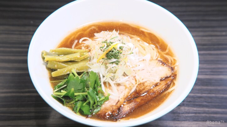 “声優AD”が池袋の人気ラーメン店を食べ歩き! 汁なし担担麺から濃厚鶏白湯スープまで