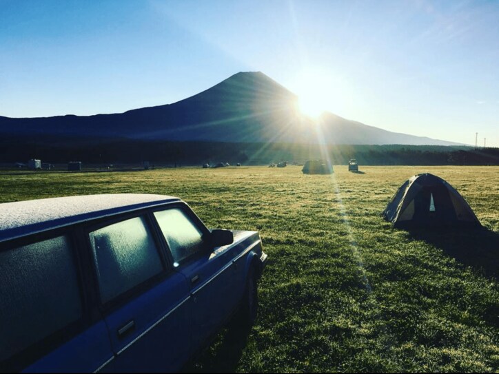 “塊肉”から“すき焼き”まで 日本で唯一のBBQ芸人が教える「簡単BBQレシピ」