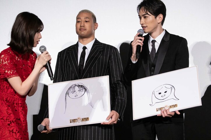 片寄涼太、鈴木伸之、町田啓太、佐野玲於ら“王子たち”が白石聖の似顔絵で対決!『PRINCE OF LEGEND』初日舞台挨拶