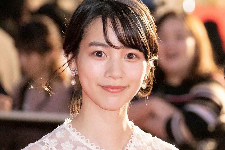 のん、純白のシースルードレスで観客を魅了！東京国際映画祭に登場