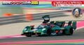 世界耐久レースでドア全開！アストン疾走の仰天ハプニング 最後は“吹っ飛ぶ”驚きの一コマに反響