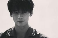 竹内涼真、イケメンすぎるオフショットに「ねぇカッコよすぎる」とファン悶絶