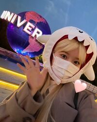 「ビジュが神よりも神」「彼氏目線」NiziU・リクのUSJオフショットにファン歓喜