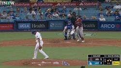 どこ見てんだよ！ ドジャースの息の根を止めた… 豪快弾を被弾したド軍投手の様子がおかしくなる　ファン騒然「こらアカンわ」「心が折れた」