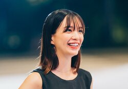 セクシーすぎる美人ゲーム配信者、500万円よりイケメンモデルとの恋を選ぶ！告白の言葉に絶賛の声