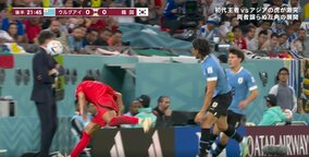 イケオジ監督のリアクションに視聴者困惑　韓国代表の至近距離クリアボールがウルグアイ指揮官の顔面を直撃「監督から仕留めにいった…」