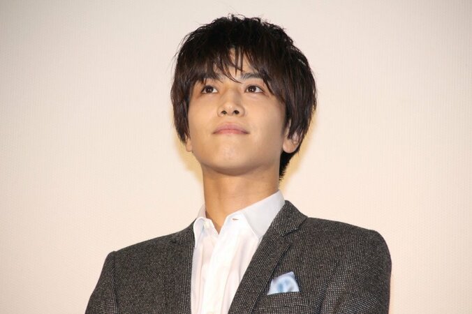 岩田剛典、グダグダ誕生日サプライズに苦笑い 21歳迎えた杉咲花に「ごめんね」　『パーフェクトワールド 君といる奇跡』舞台挨拶 2枚目