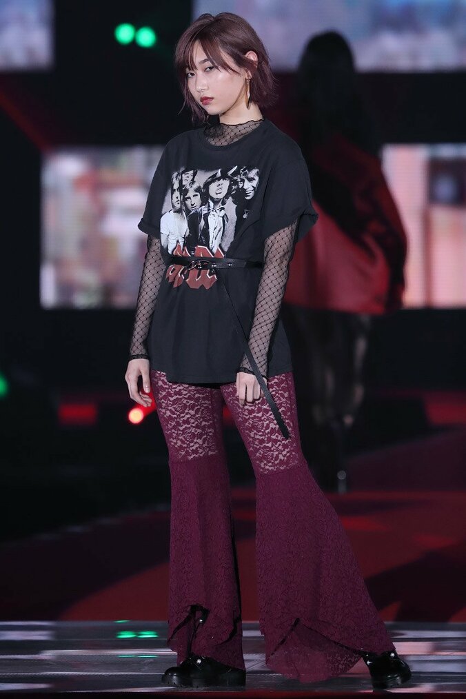 欅坂46メンバーに大歓声！ 乃木坂・西野七瀬と渡辺梨加が二人ランウェイも-ガールズアワード2017A/W【画像集】 7枚目