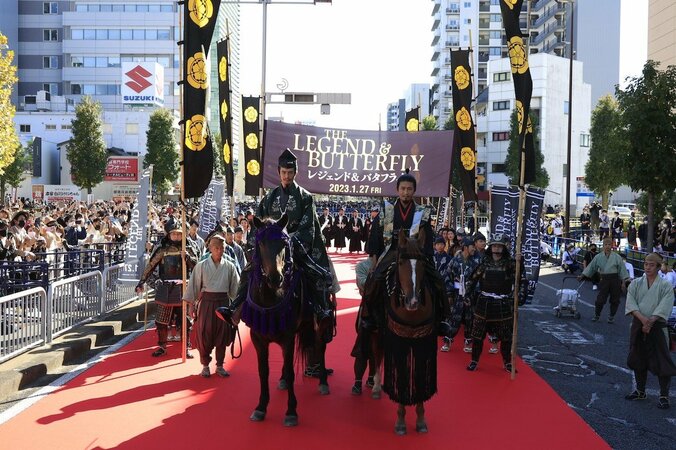 “信長”木村拓哉、伊藤英明と「ぎふ信長まつり」参戦「皆の者、出陣じゃ！」 2枚目