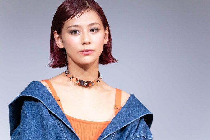 西内まりや、ファンに呼びかけ「ライブ配信。楽しみにして」 7枚目