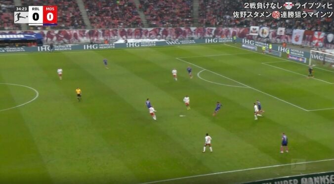 【写真・画像】「エグすぎだろ！」佐野海舟、驚異の”大ジャンプ”「めっちゃ高いw」193センチFWの上からヘディング…ファン騒然　1枚目