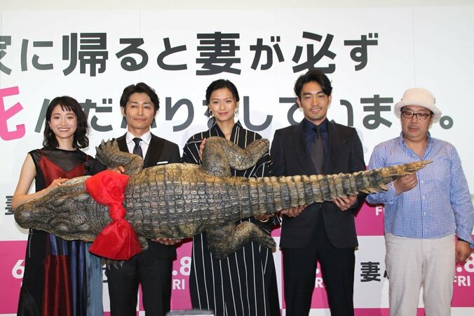 榮倉奈々と夫婦役演じた安田顕、舞台挨拶で「ようやく距離が縮まった」 8枚目