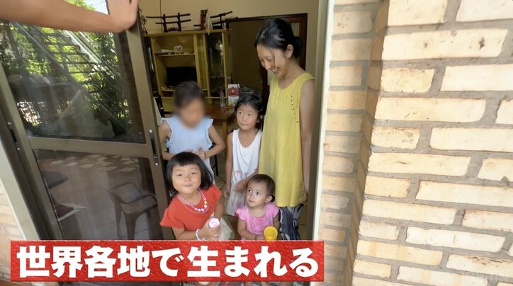 【写真・画像】東出昌大＆ひろゆき、1泊1000円〜の激安宿に宿泊「おー！やべぇ！」売店や食事に感激　4枚目