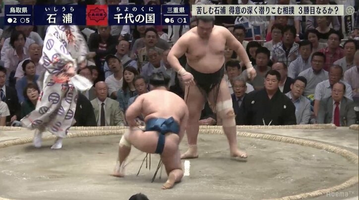 “伊賀者”千代の国、小兵・石浦に慌てず快勝　7勝1敗と勝ち越し目前