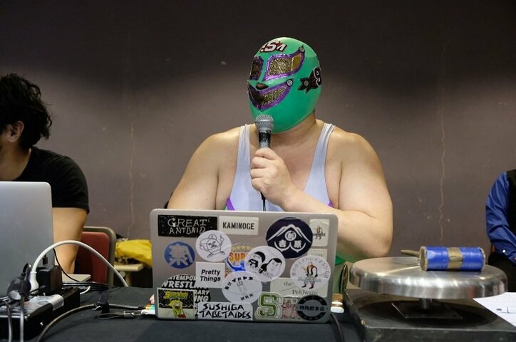 スーパー・ササダンゴ・マシン、映画とサバイバル術をプレゼン　バウティスタ主演作『ブッシュウィック－武装都市－』公開